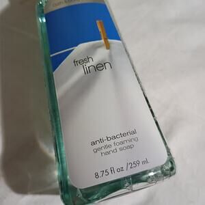 Bath & Body Works Fresh Linen Anti-Bacterial Gentle Foaming Hand Soap 8.75 fl oz